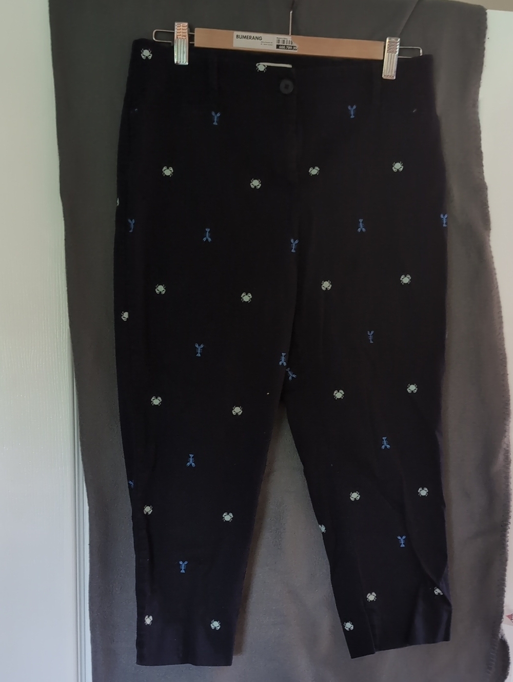 Talbots Navy Blue Embroidered Capri Pants 10 Petite